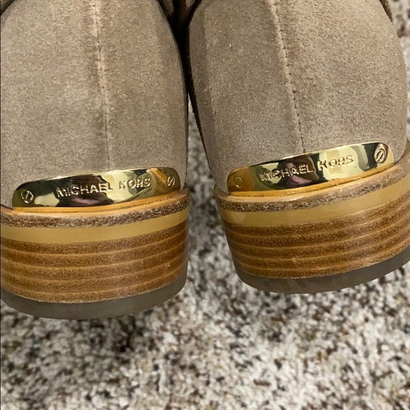 Michael Kors Chelsea boots - Picture 2 of 5